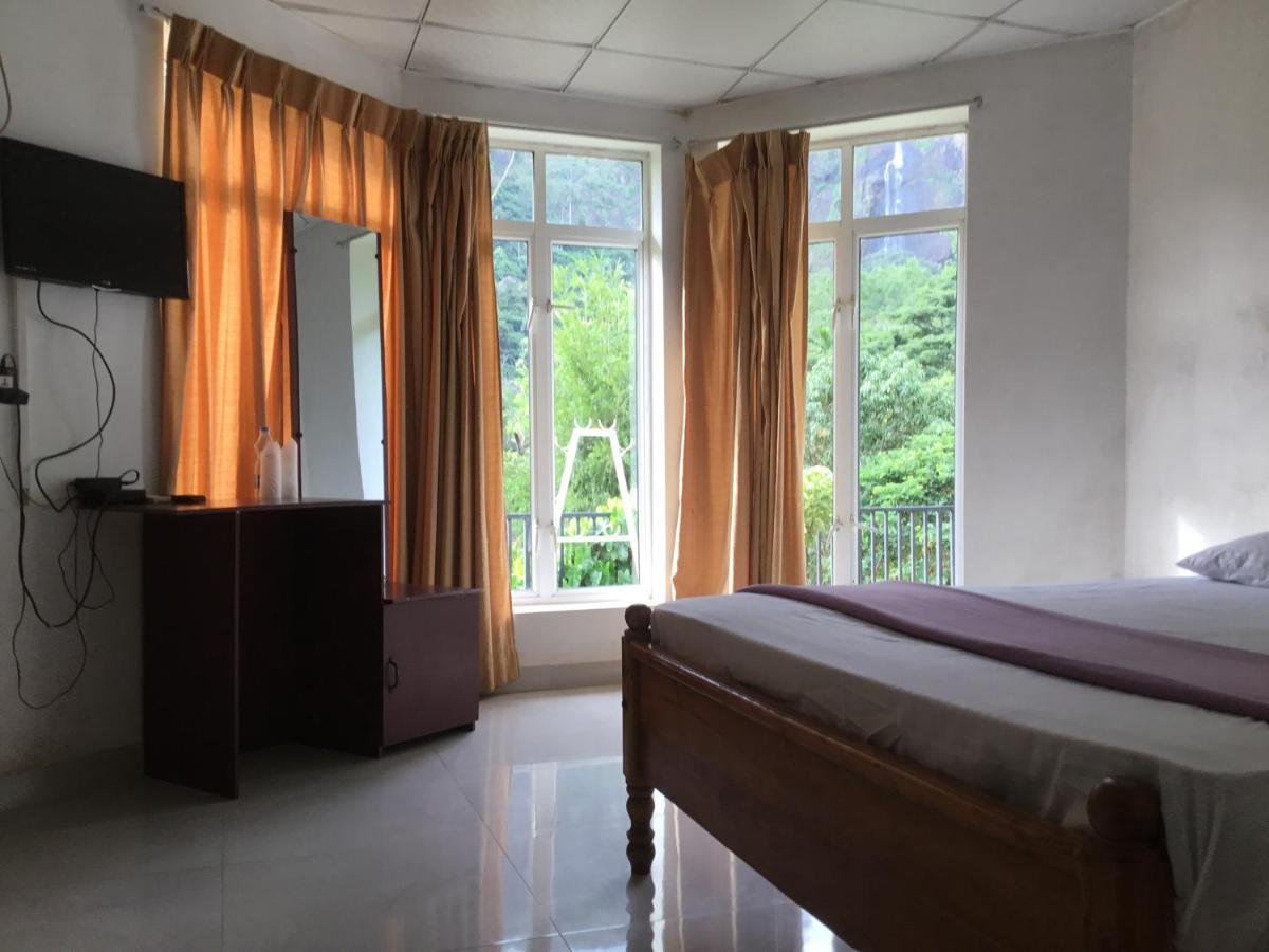 Diyaluma Falls Inn Koslanda Buitenkant foto