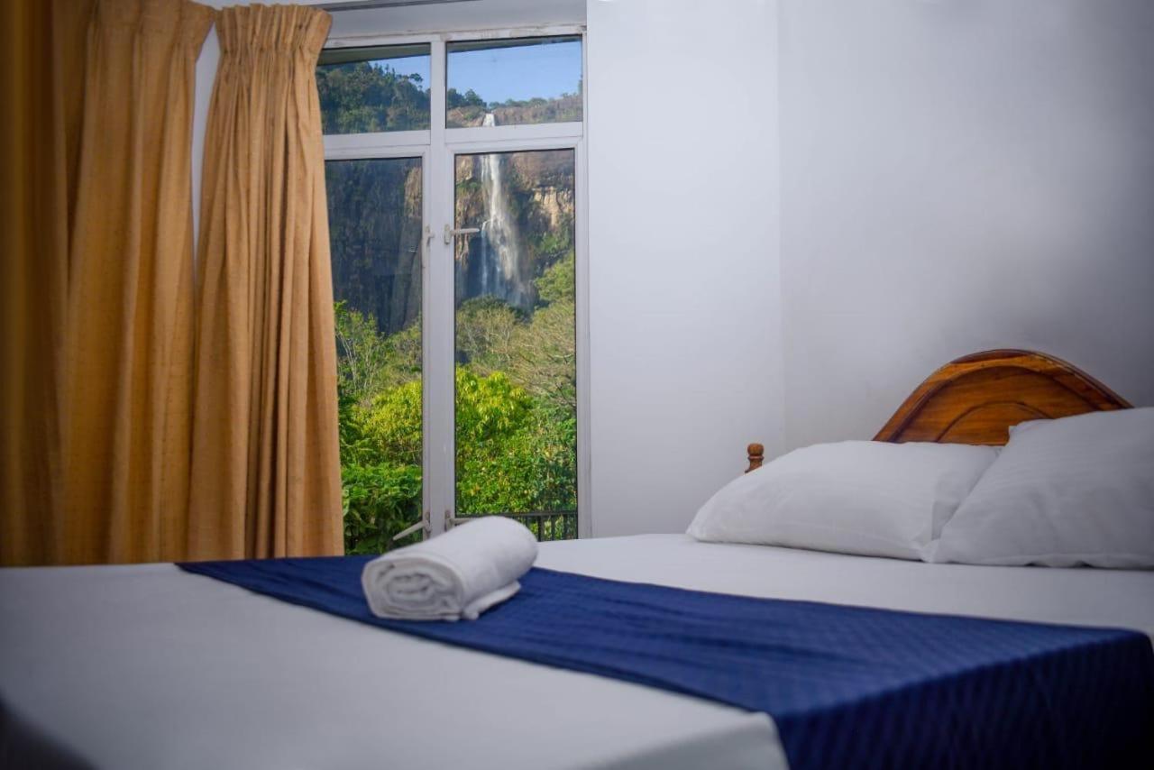 Diyaluma Falls Inn Koslanda Buitenkant foto